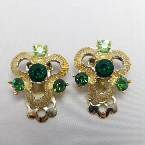 Vintage Green Rhinestone Clip On Earrings, Gold Tone Setting, Estate - Picture 1 of 6